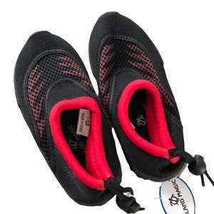 🌺 Island Magic Water Shoes / Reef Walkers / Size 13 / Kids Beach Shoes